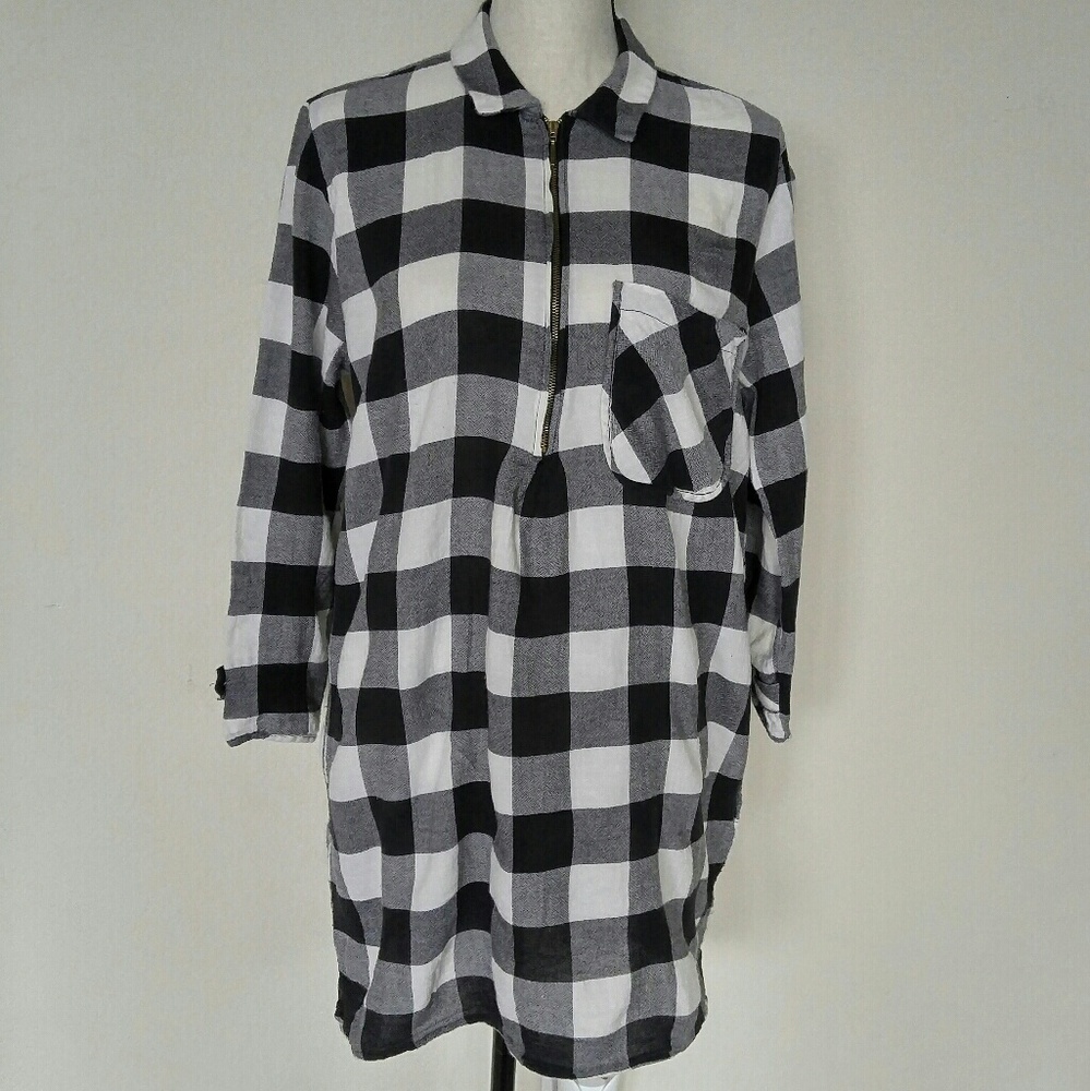 Zara Basic Black and Ivory Tunic